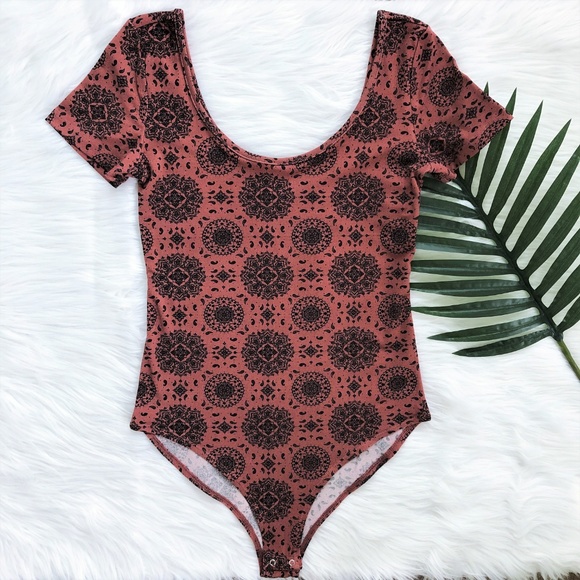 FOREVER 21 boho printed fitted body size S - Picture 3 of 5